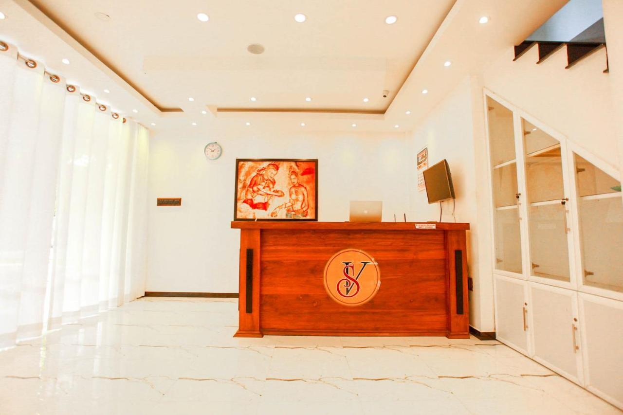 Supreme Dambulla Hotel Exterior photo